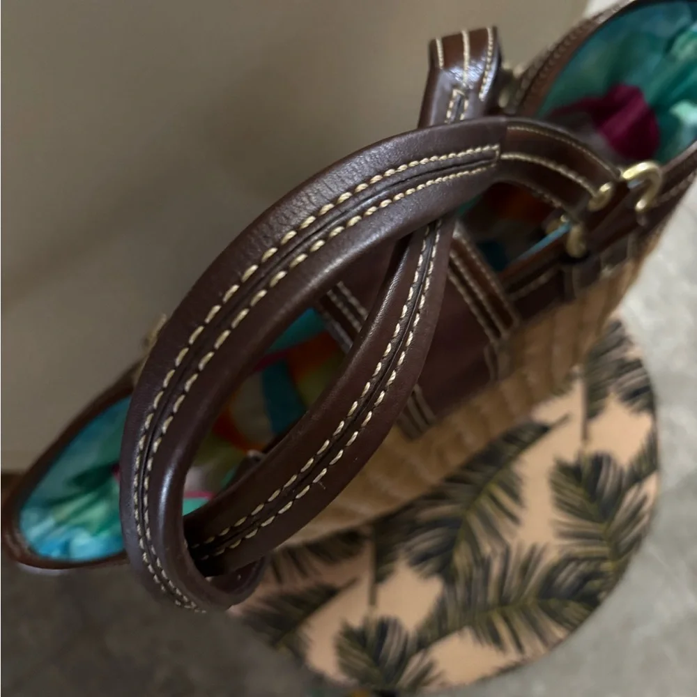 Coach Legacy 10728
Basket Tote Woven
Straw Espresso Brown
Leather Turn Lock#exc! - Picture 8 of 12